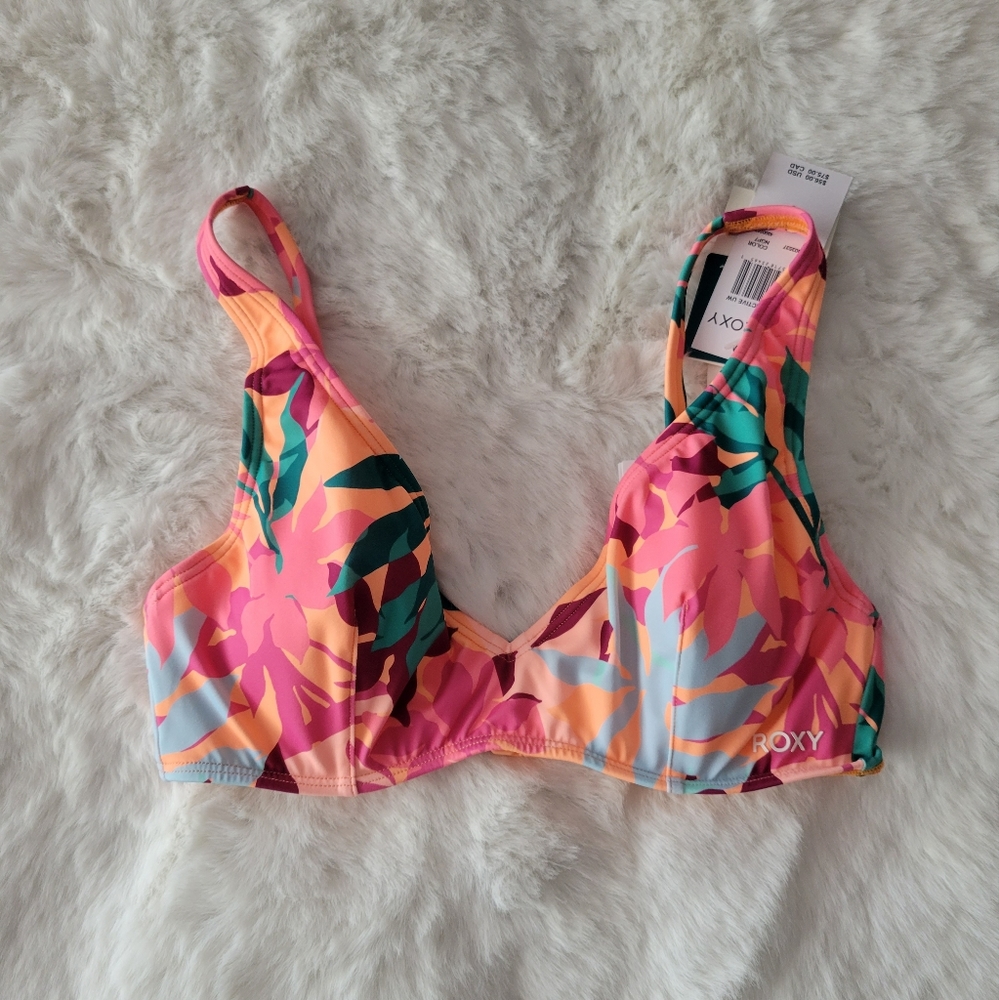 🐠ROXY BRAND NEW ACTIVE BIKINI TOP TOP SIZE S